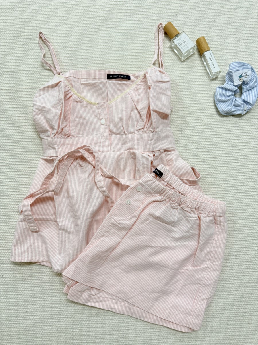 Elastic Lace Trim - ชุดเซ็ตเสื้อกล้ามลายทางสีชมพูแต่งลูกไม้ กางเกงขาสั้นเอวยางยืด น่ารักหวานๆ สไตล์ Y2K ชุดอยู่บ้าน